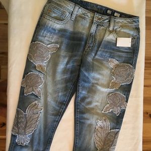 Miss Me Cuffed Boyfriend Crop Jeans 28x25 NWT